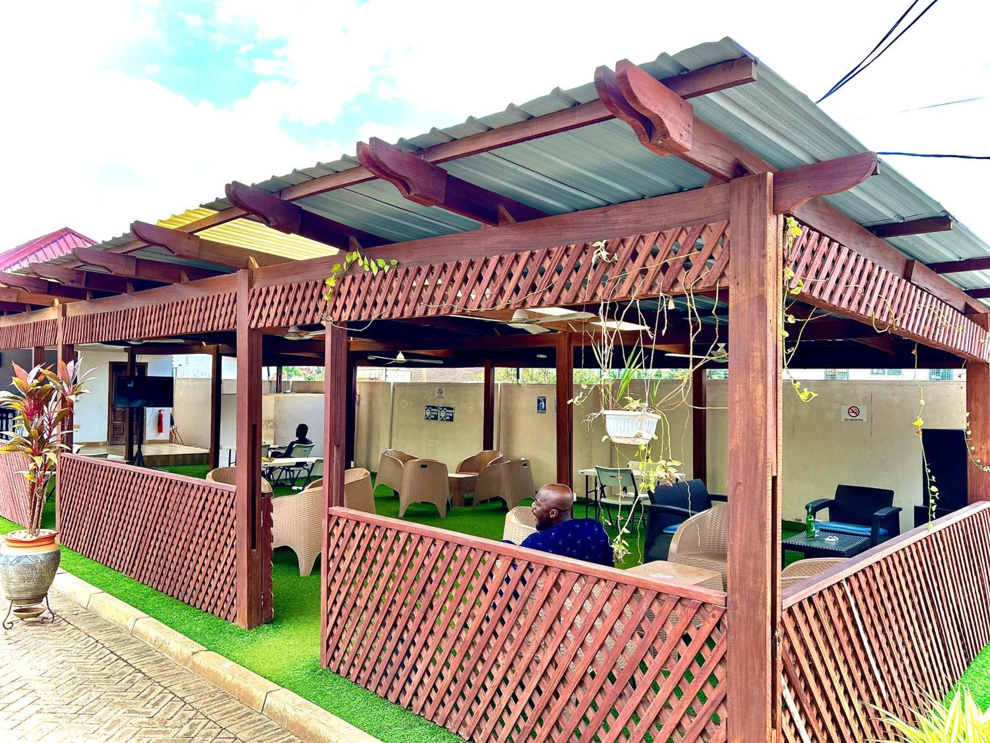 Adenta Jessie Hotel מראה חיצוני תמונה
