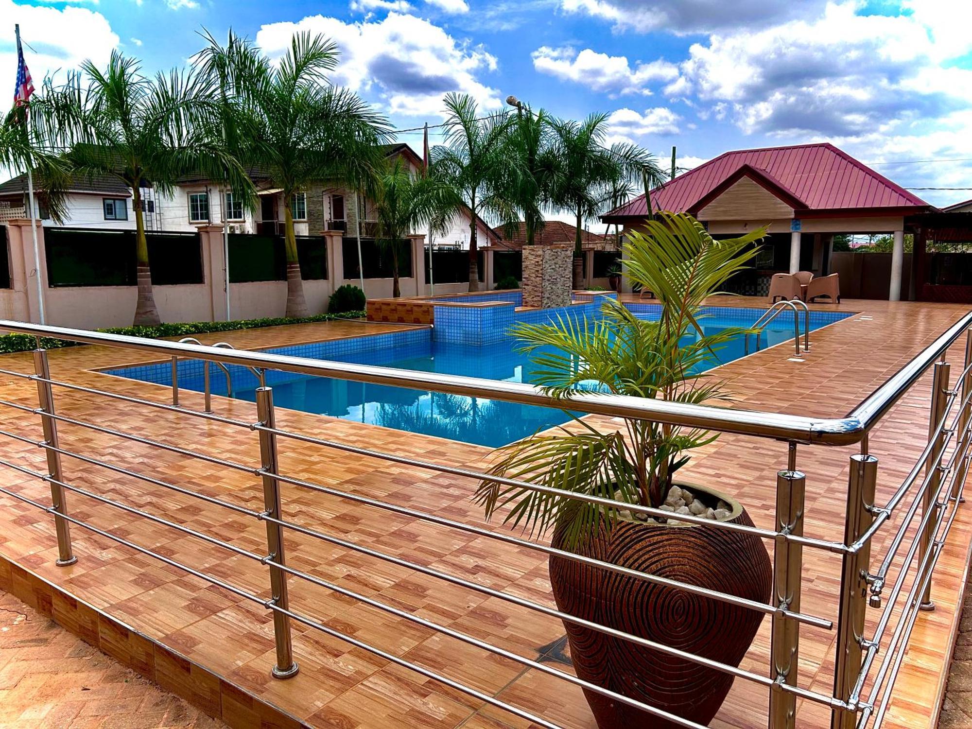 Adenta Jessie Hotel מראה חיצוני תמונה